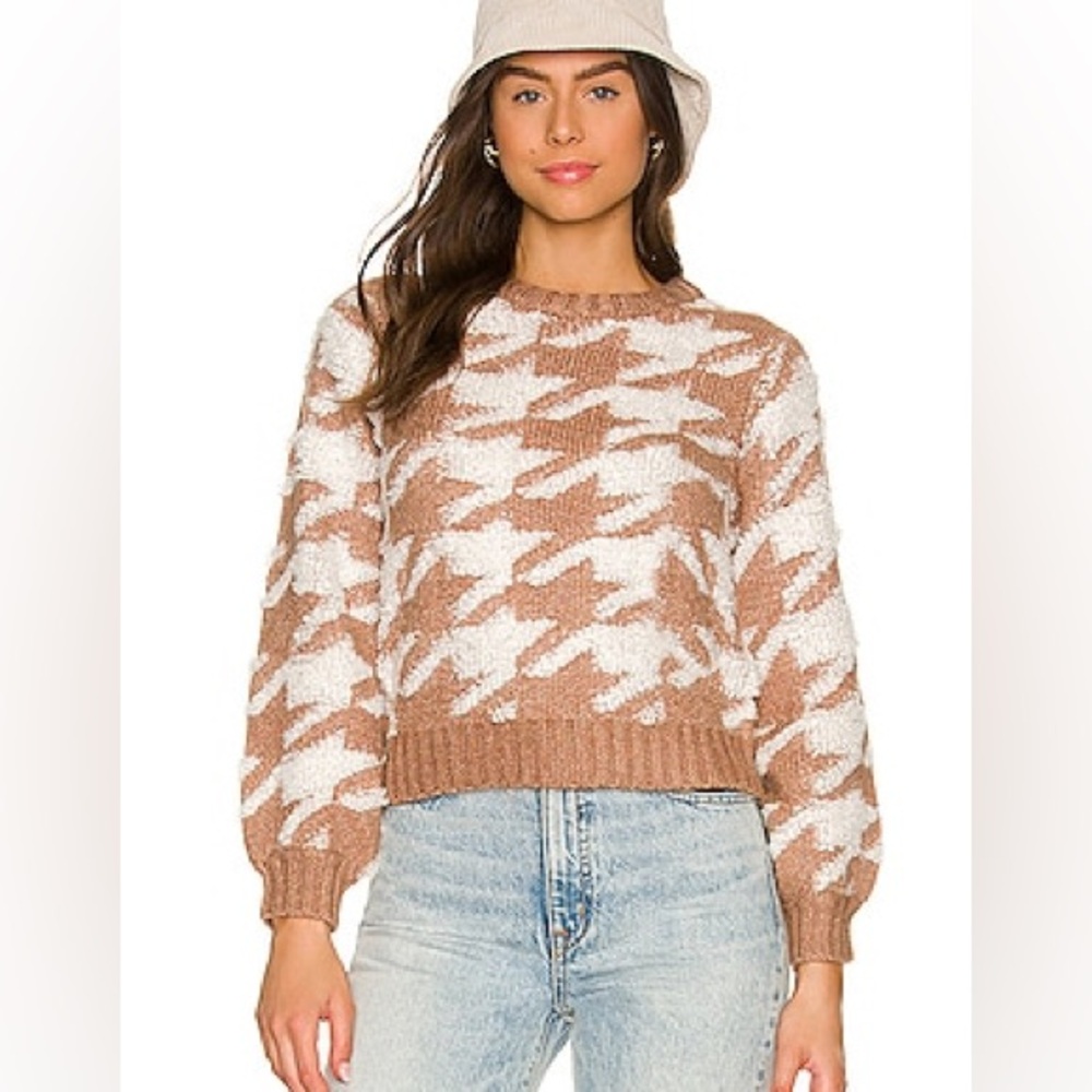 Line & Dot Houndstooth Plush Sweater Size Small